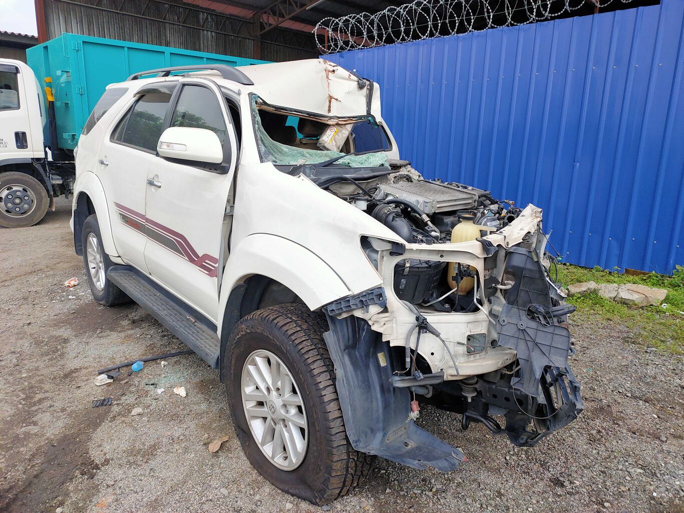 2017 TOYOTA HIACE Wreck - Pickles Auctions buy industrial 