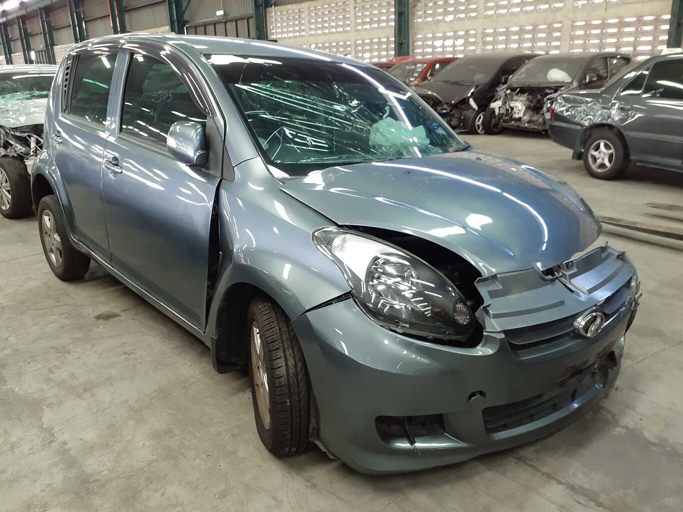 2011 atom 1 Wreck - Pickles Auctions buy industrial, cars 